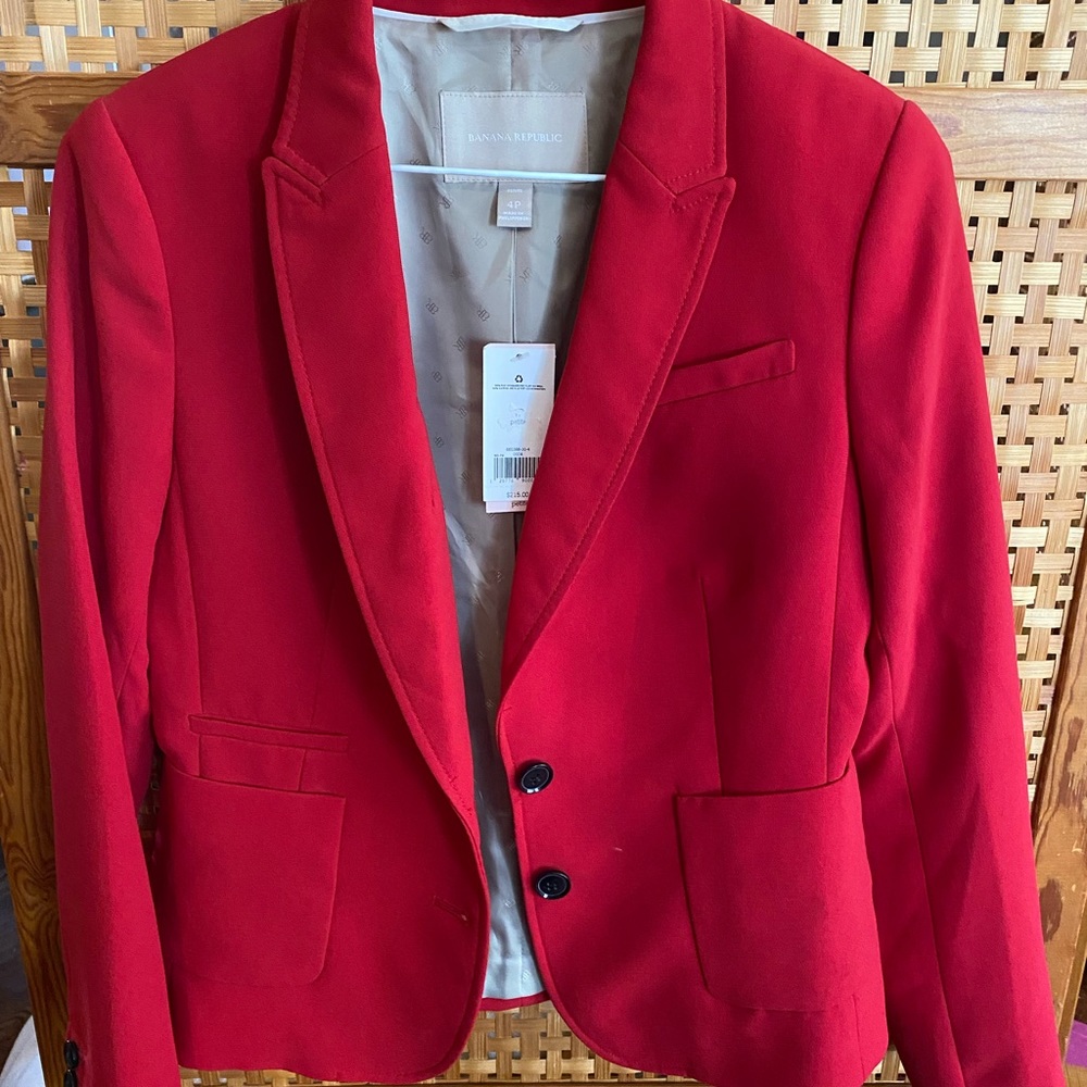 BNWT  BANANA REPUBLIC red blazer
